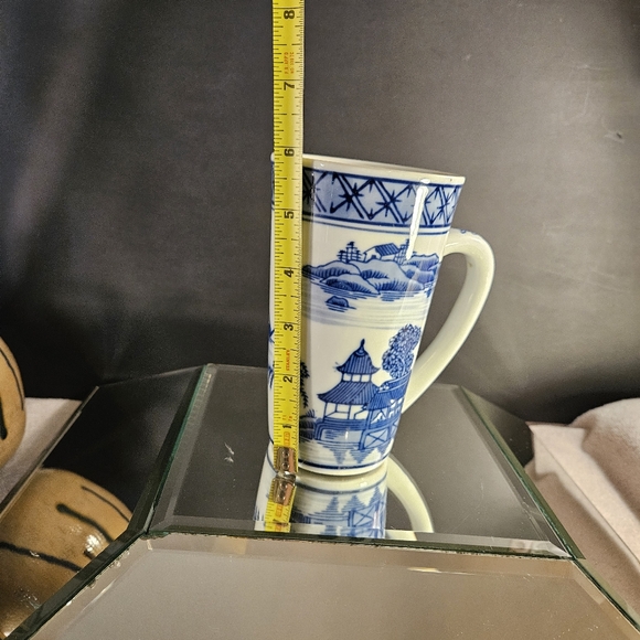 Vtg White And Blue Porcelain 16oz Mug. Blue Willow Inspiration Pattern Cup - Picture 12 of 14